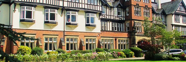 Schulgebaeude-Harrogate-Ladies-College_900x300_web Heinemann internationale Schulberatung – Harrogate Ladies College – das Schulgebäude